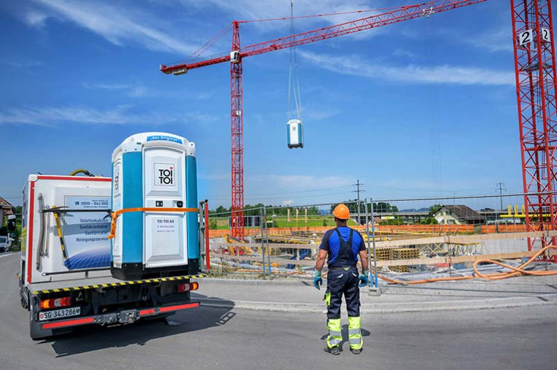 media/image/CH-TOITOI-Toilettenkabinen-Lieferung.jpg